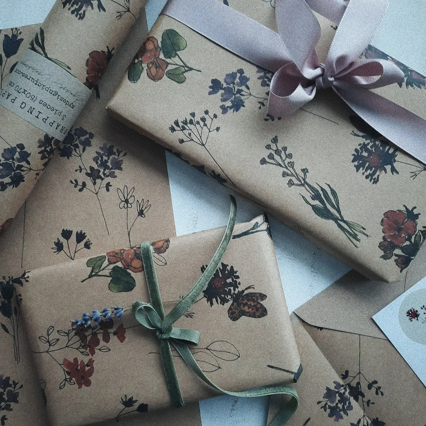 hartie ambalat kraft flori de camp meadow flowers hartie ambalat kraft flori de camp meadow flowers