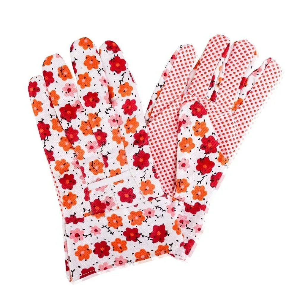 set de baie blossom într un coș din iarbă de mare, cu cremă de mâini și mănuși de grădinărit set de baie blossom într un coș din iarbă de mare, cu cremă de mâini și mănuși de grădinărit